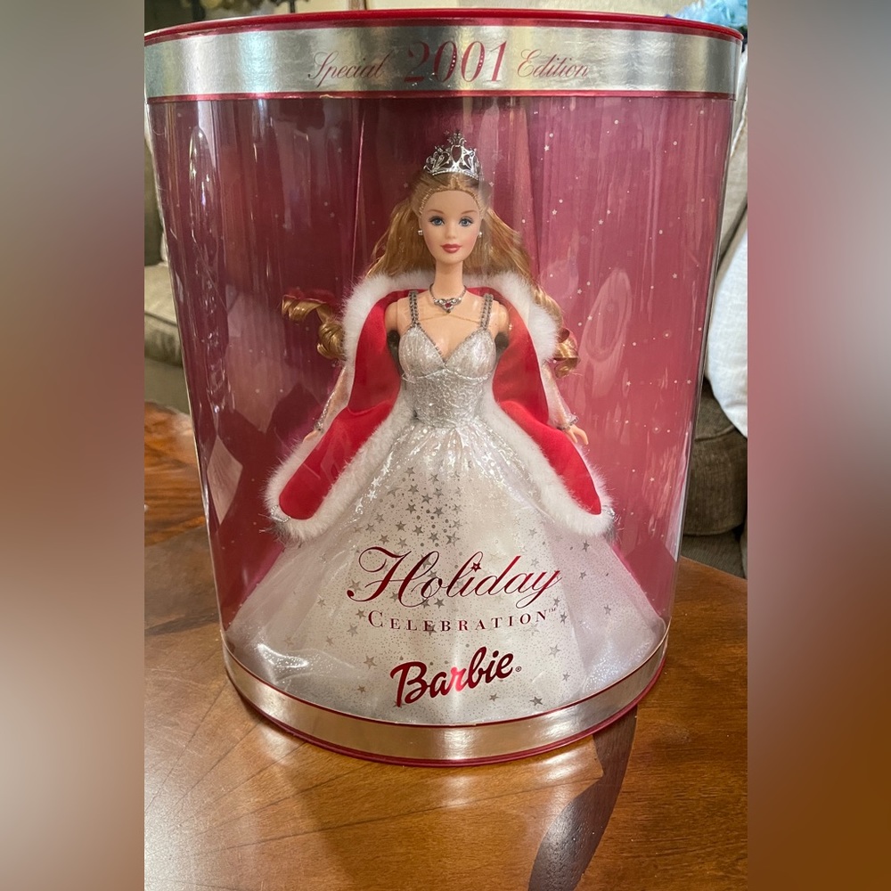 Barbie Happy Holidays Special‎ Edition 2001 Celebration New In Sealed Box